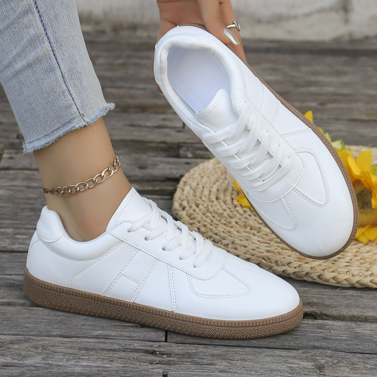 Ladies' casual white sports sh - مراجعة Sewing Garment وسعره