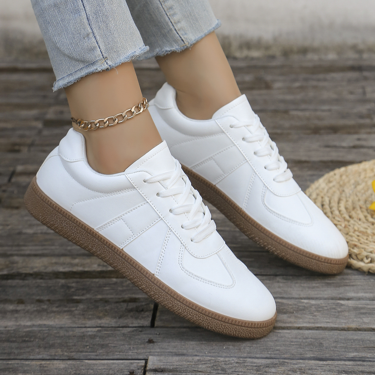 Ladies' casual white sports sh - مراجعة Sewing Garment وسعره